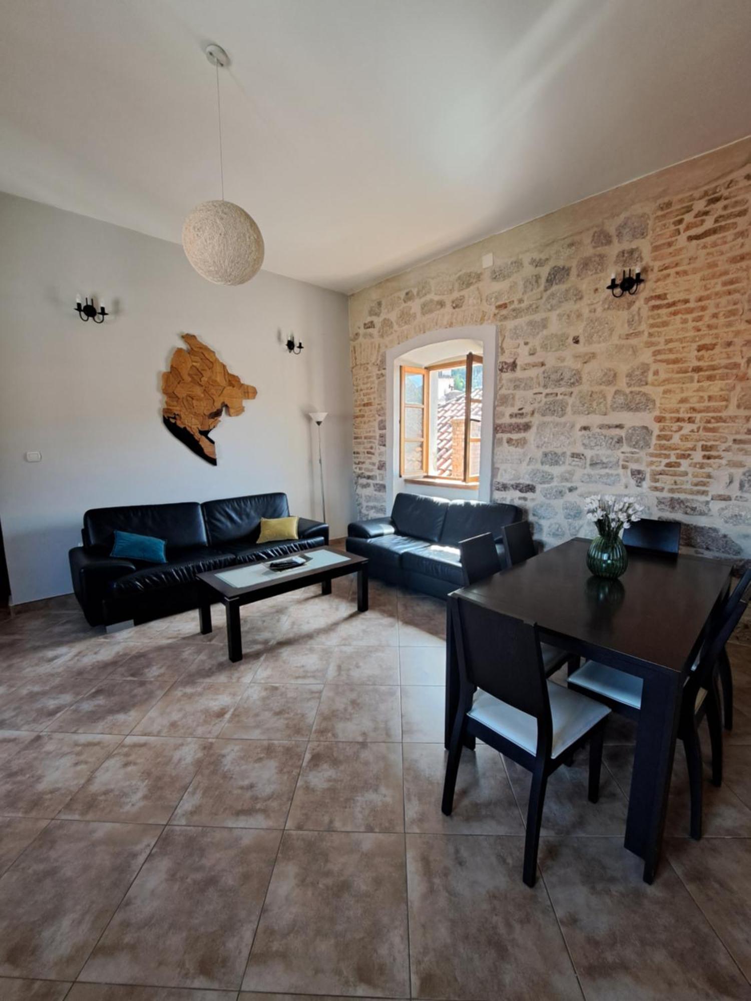 Cozy 2 Bedroom Apartment In Antique Bizanti Palace Kotor Cameră foto
